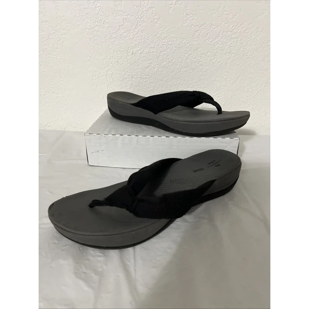 Cloudsteppers Clarks Arla Kaylie Black Fabric Thong Flip Flops Sz 9M Comfort